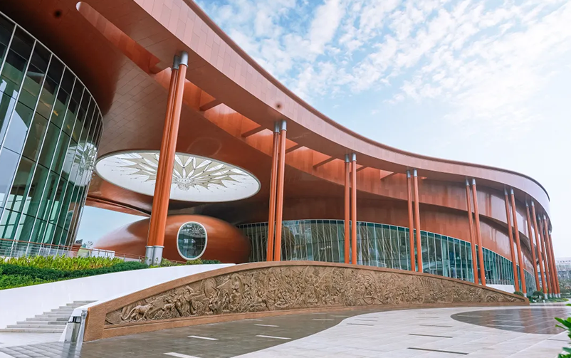 快讯｜试运营启幕！不朽情缘见证龙岗国际艺术中心璀璨绽放